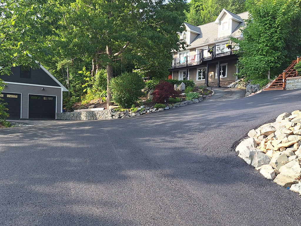 professional driveway grading and paving